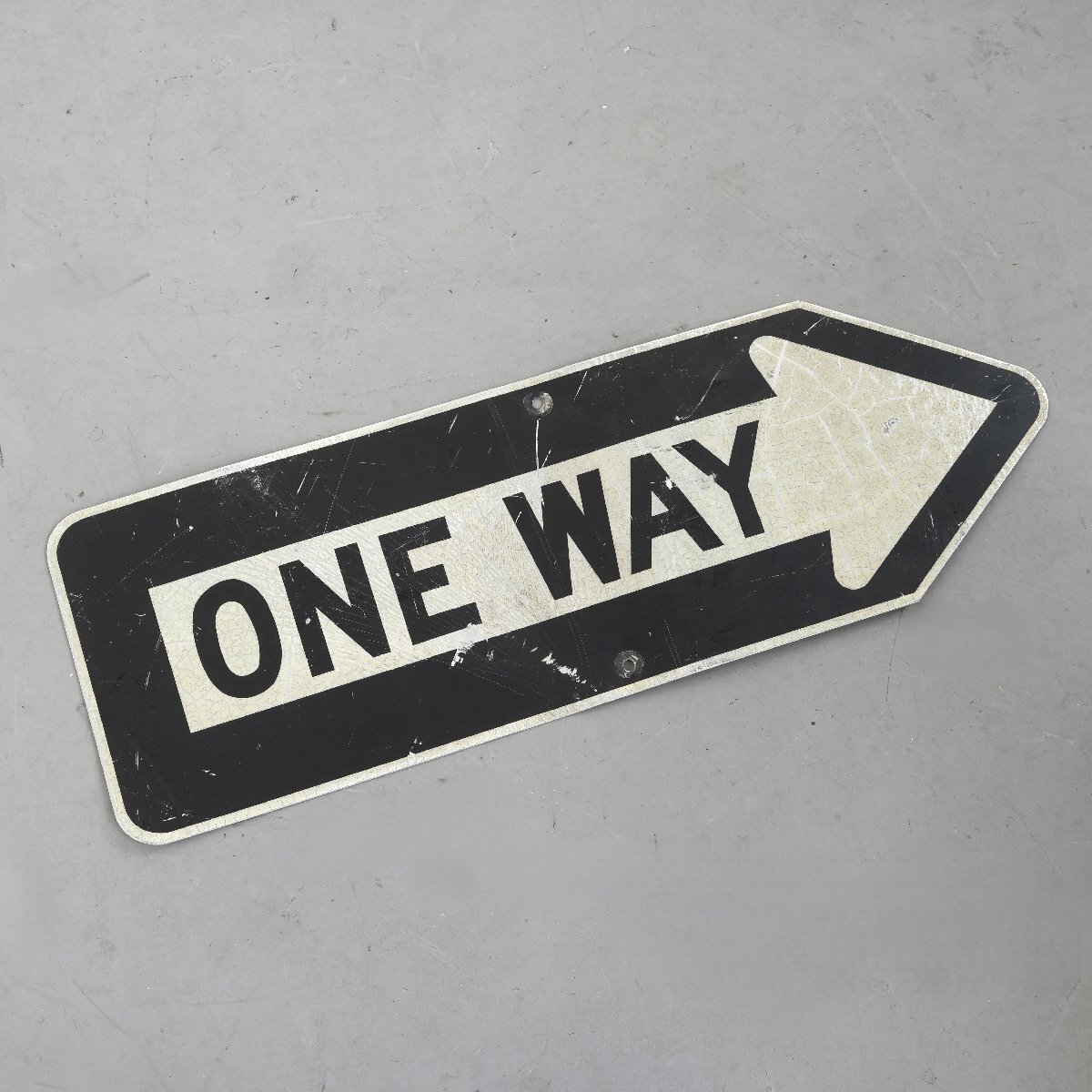 ヴィンテージ ONEWAY ロードサイン /一方通行 アメリカ USA 看板 道路標識 ストリートサイン ディスプレイ プロップ #705-10-58-562拍卖