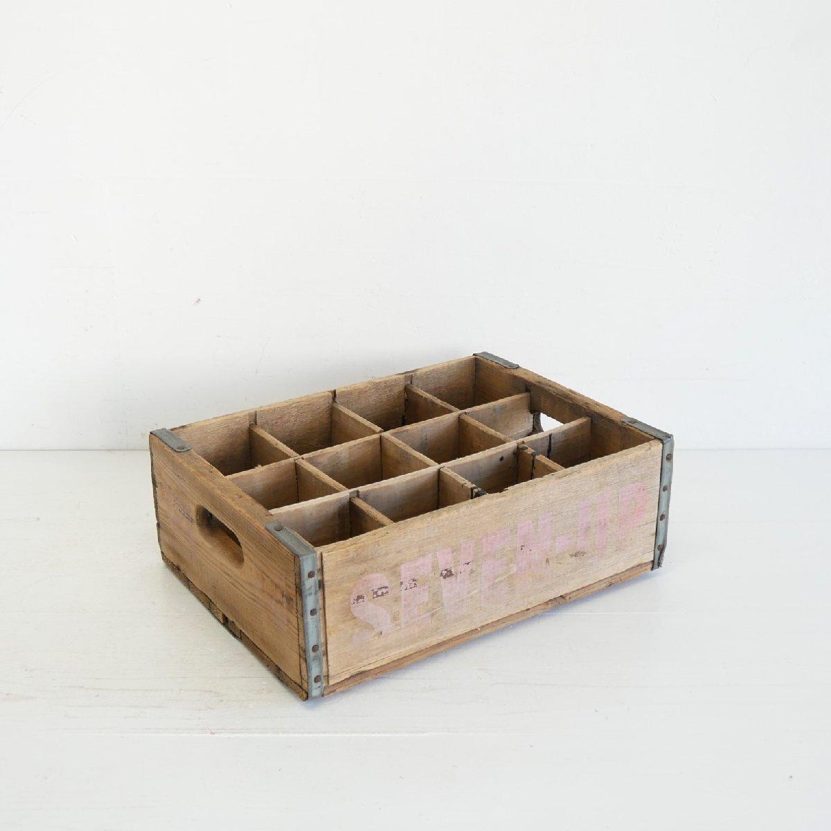 SEVEN-UP ヴィンテージ 木箱 / アメリカ セブンアップ ウッドボックス 運搬箱 店舗什器 ジャンクスタイル プランター #606-10-038-571拍卖