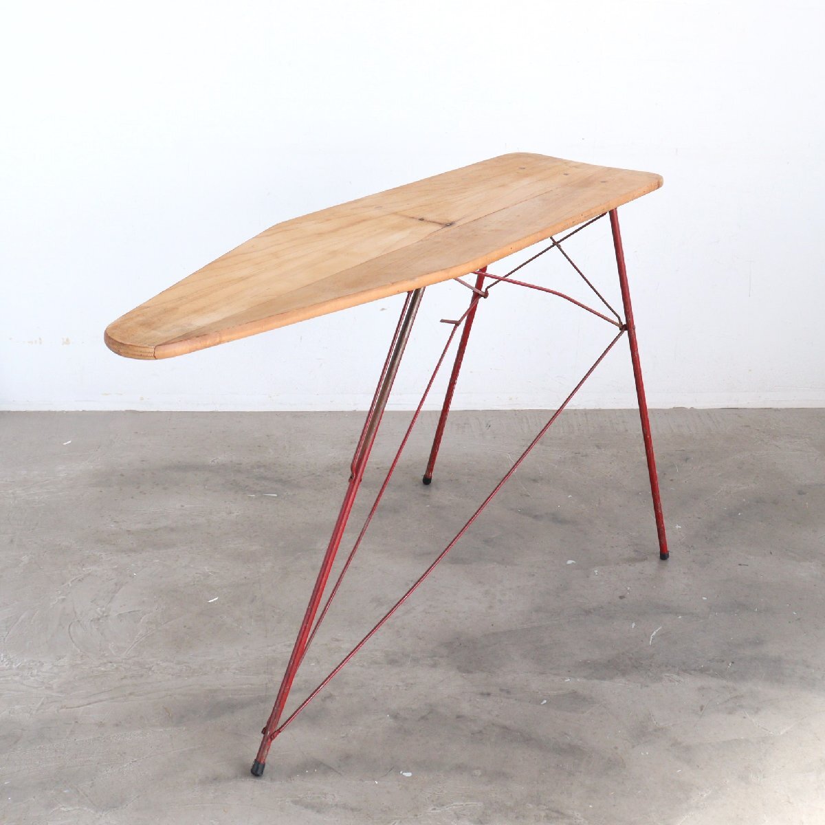 50s ヴィンテージ アイロン台/木製 アメリカ 折りたたみ アイロンテーブル 店舗什器 キャンプ アウトドア アンティーク#510-20-225-585拍卖