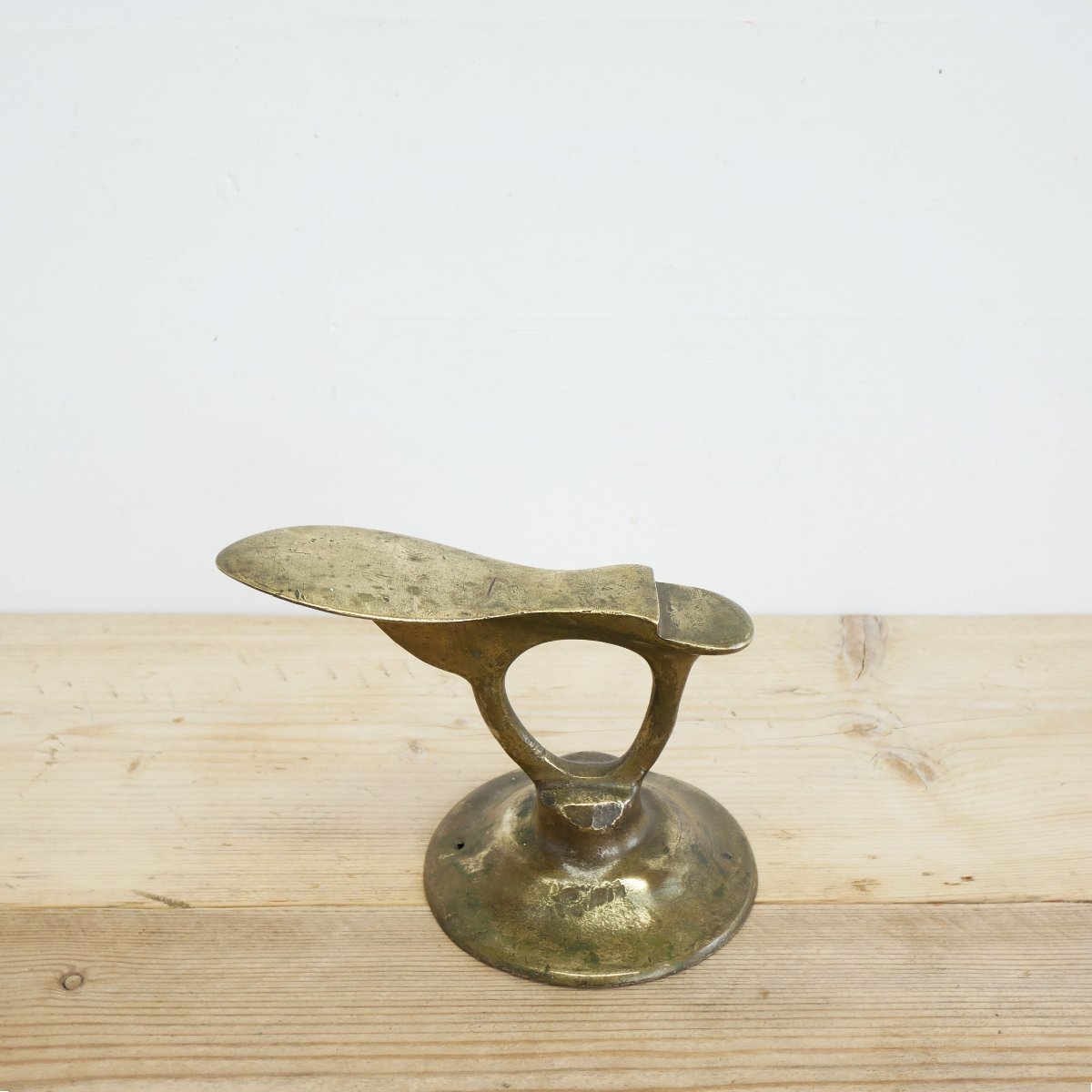 アメリカ ヴィンテージ 真鍮製 シューズスタンド / 靴の底 置物 オブジェ ディスプレイ小物 アンティーク雑貨 #510-20-037-396拍卖