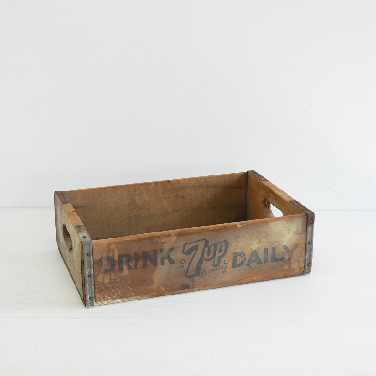 60s 7up セブンアップ ヴィンテージ 木箱 / アメリカ 木製ボトルケース 店舗什器 ディスプレイ小物 #705-20-318-338拍卖