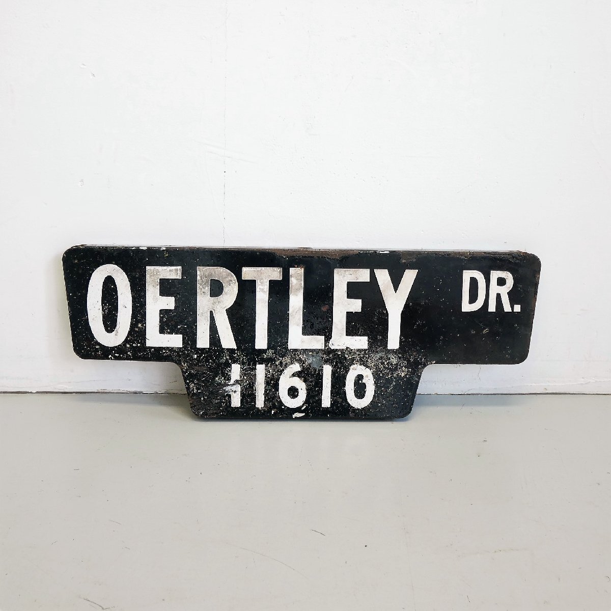 アメリカ ヴィンテージ ストリートサイン OERTLEY ロードサイン 両面 道路標識 ホーロー製 看板 ガレージ ディスプレイ小物 #502-185-246拍卖