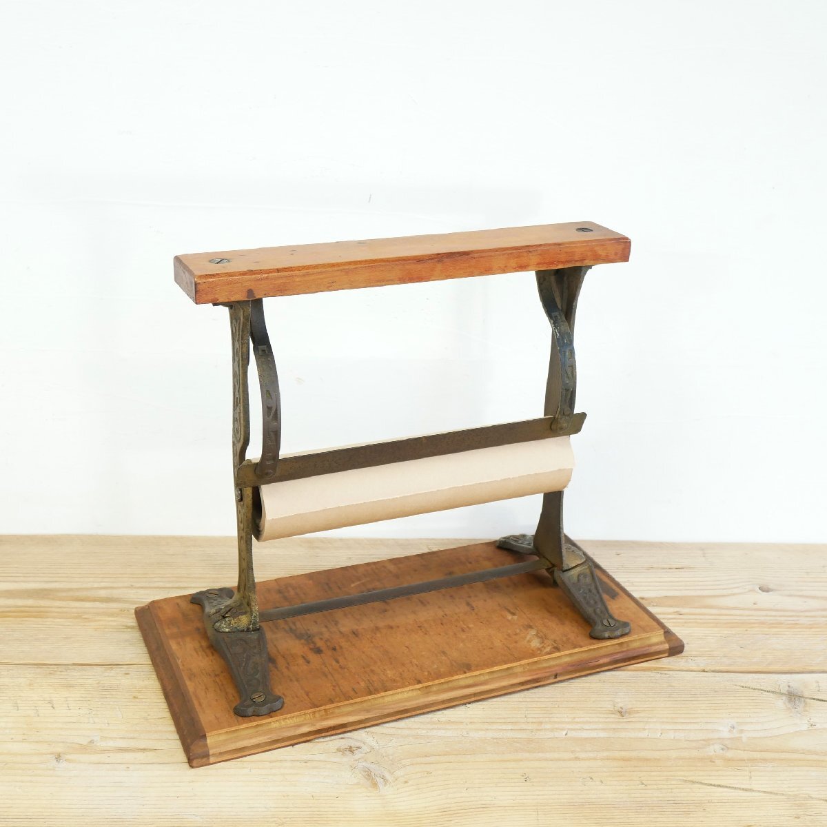 U.S.ヴィンテージ ロールペーパーカッター / レジカウンター 包装紙 クラフト紙 2ロール付き アンティーク雑貨 #506-039-982拍卖