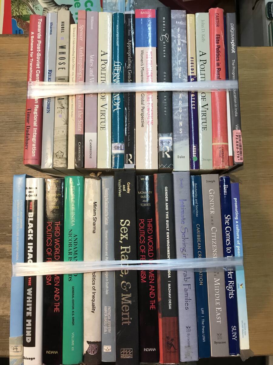 J1111-5. 洋書 ディスプレイ用 まとめ ディスプレイ display ペーパーバック インテリア interior 装飾 小物 内装 背景拍卖