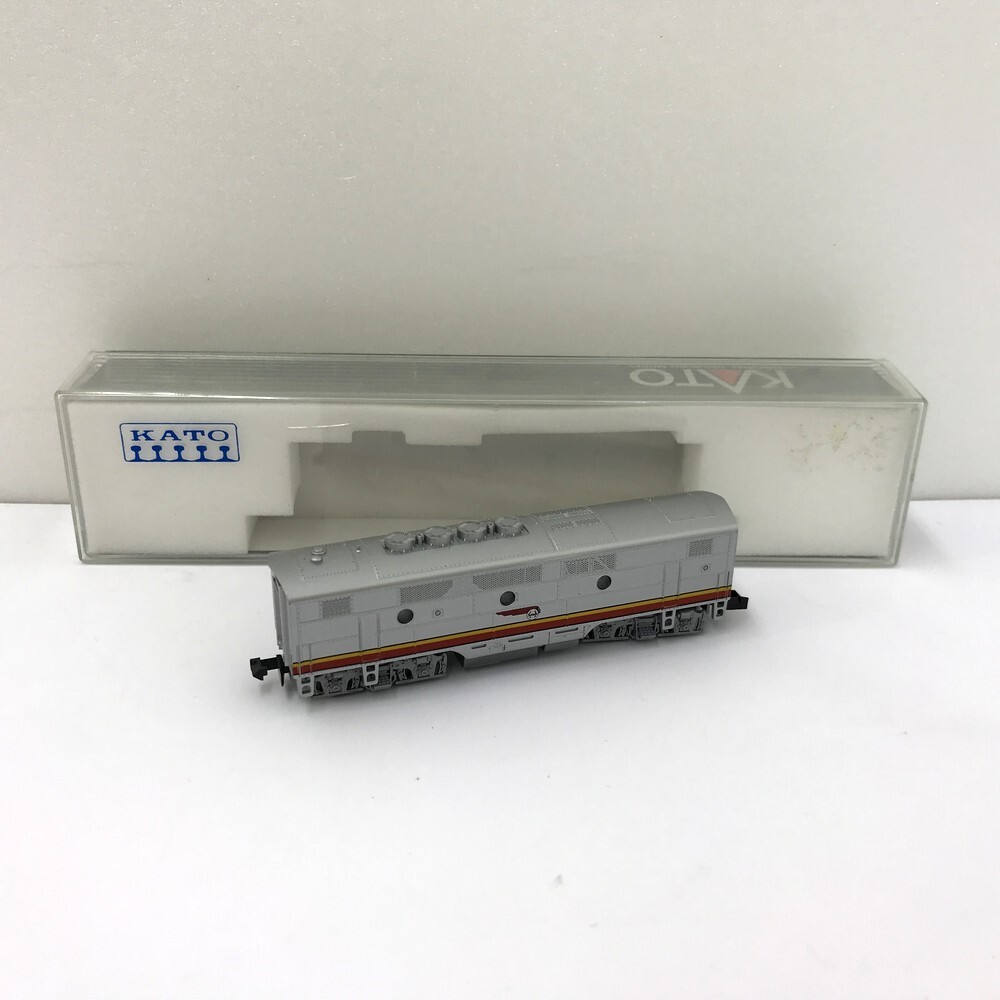 ♪【同梱可】【60】中古品 KATO 関水金属 サンタフェ EMD F7B Nゲージ 外国車輌 鉄道模型 ケースにスレ・汚れ有 ※モーター確認済み拍卖