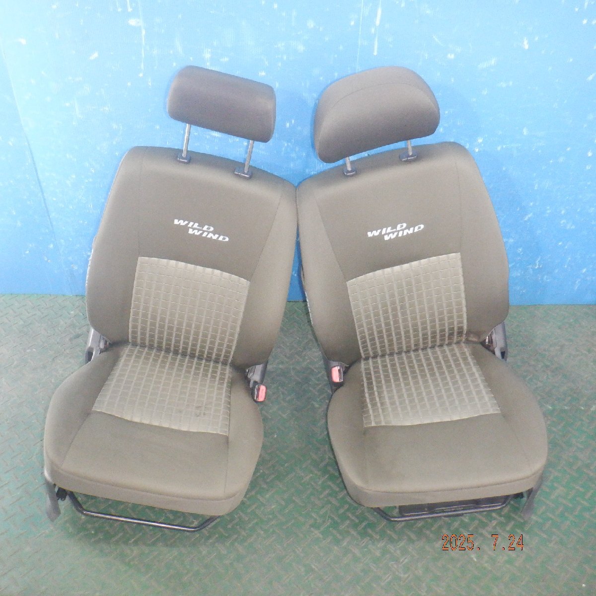 ▲ジムニー/ワイルドウィンド ABA-JB23W 純正 ドライバーズ、アシスタントシートセット ジャンク品 売り切り:35897 ※個人宅発送不拍卖