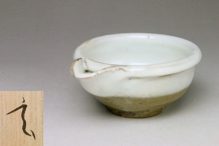 ■三和堂■小林東五 無地はけめ杯 ぐい呑 酒器 対州窯 人気作家 共箱 小片口にも最適!! お酒がキリっと旨い杯!!拍卖