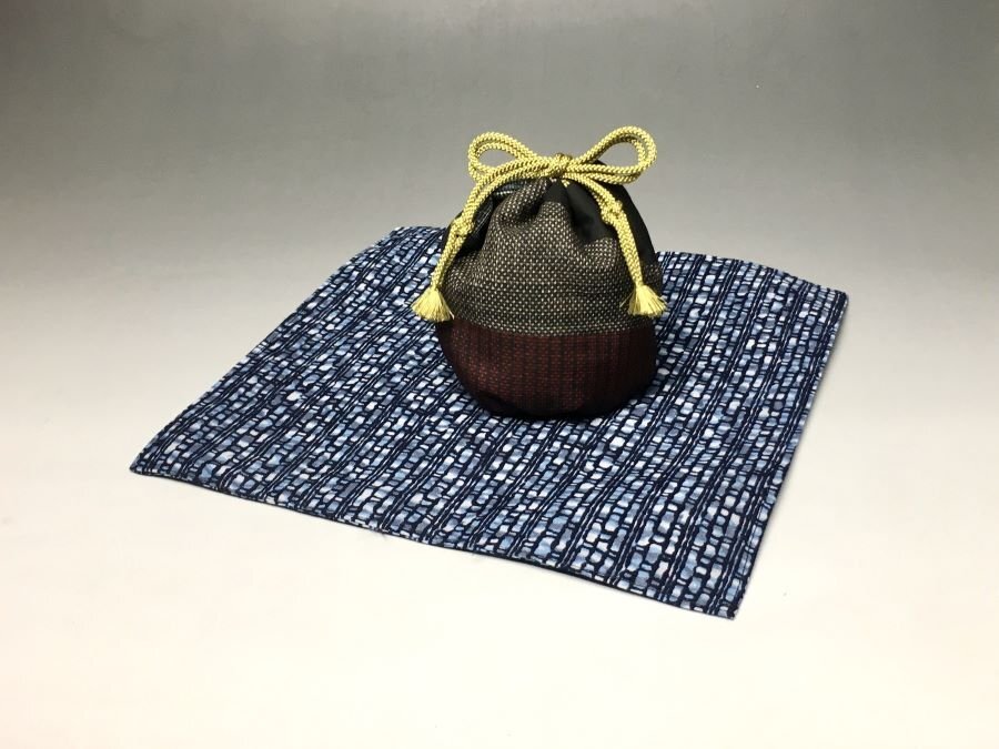 ■三和堂■ぐい呑袋(No.006) 大島紬 仕覆 正絹 一点もの 手作り リバーシブル プレゼントにも!!拍卖