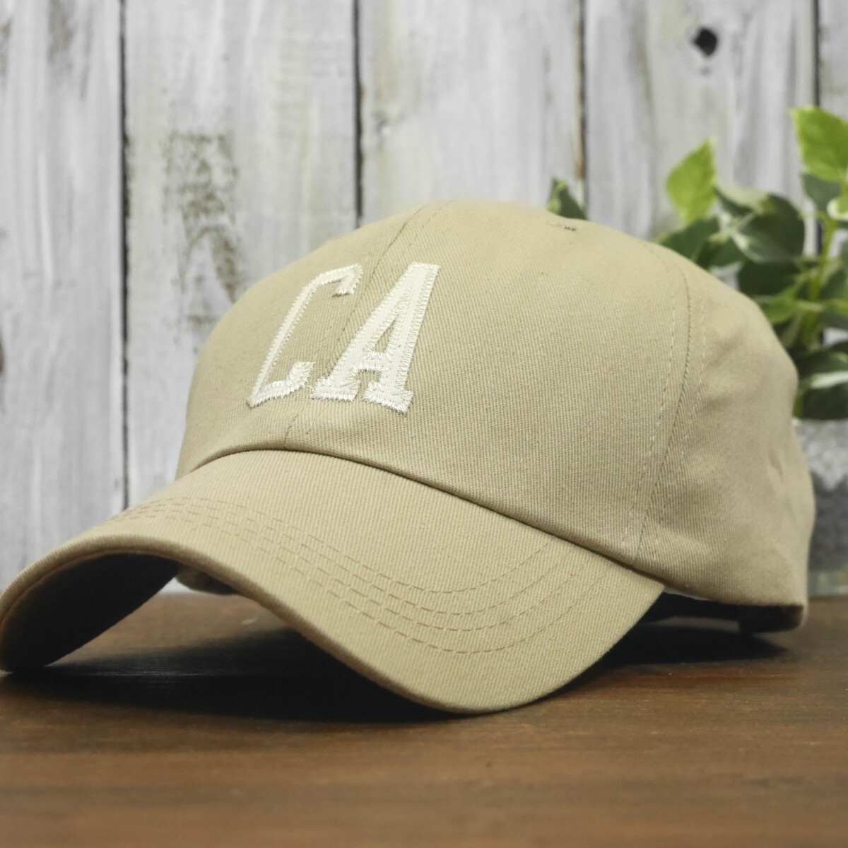 送料450円 ロゴ ワンポイント LA シンプル ローキャップ ベージュ UV対策 サイズ調整可能 男女OK メンズ レディース拍卖
