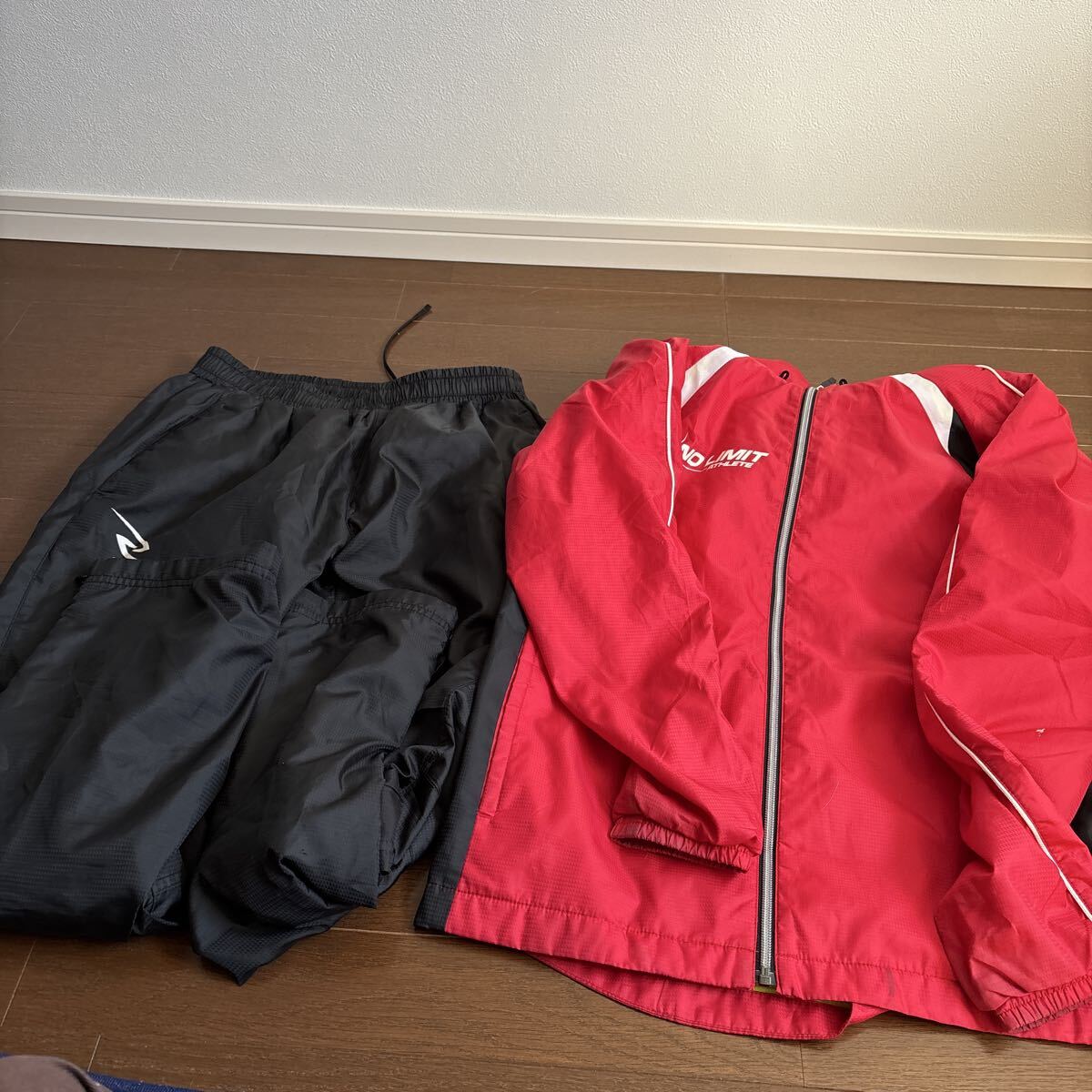 【美品】女性 Sサイズ ニシスポーツ ウィンドブレーカー上下拍卖