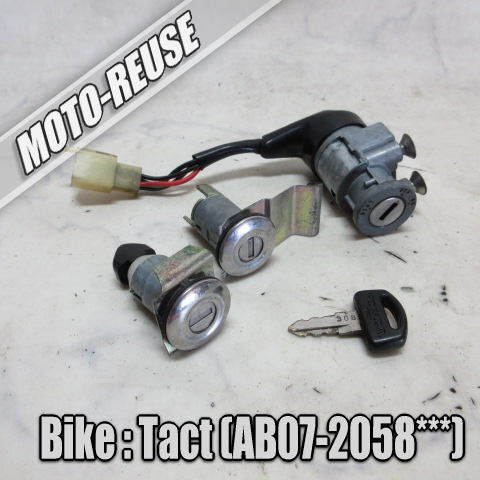 □【Tact タクト AB07/12V車】純正キーSET キーセット 動作OK(純正キー)「Key No.308」□K61133拍卖