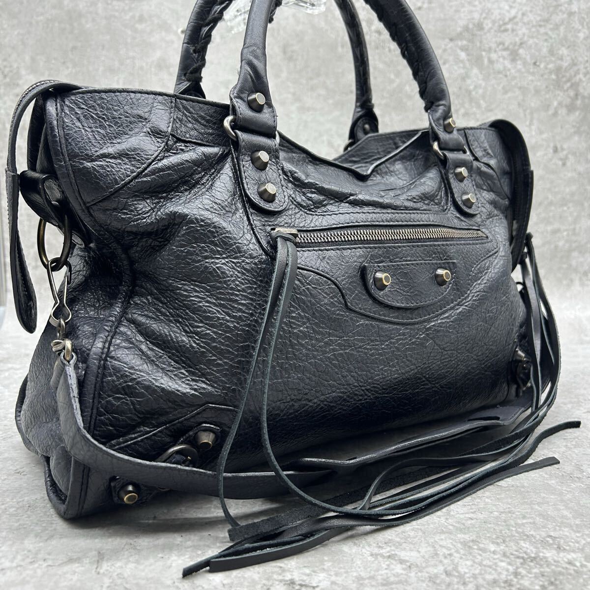 ●高級● バレンシアガ BALENCIAGA 2way ハンドバッグ ワンショルダーバッグ 鞄 かばん 肩掛け可 シティ 本革 レザー 黒 ブラック拍卖