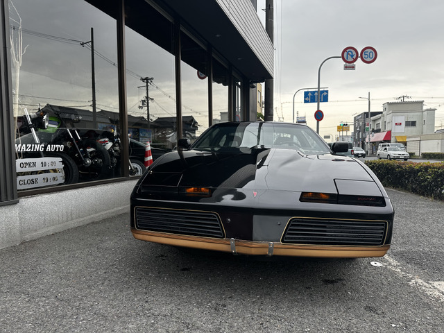 返金保証付:83トランザム黒金ディーラー車実質ワンオーナー 120回払いローン可能拍卖