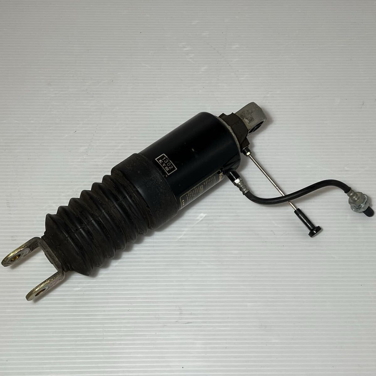 カワサキ GPZ900R リアショック サスペンション 純正 中古 バイク部品拍卖