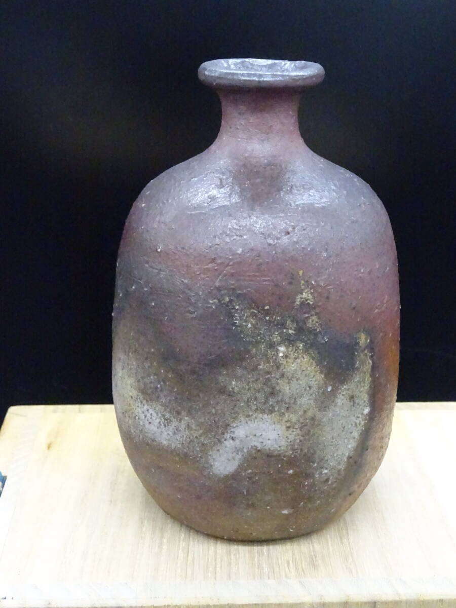 備前焼 人気実力作家 松嶋弘(師:県重要無形文化財金重道明、松嶋勉)工芸会正会員★備前窯変徳利 共箱、陶歴付 茶道具拍卖