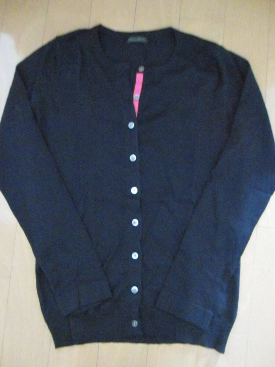 【新品同様】エンツォガーラ 芦屋店舗購入 綿100%薄手でカーディガン 濃紺ニット ピンクリボン拍卖