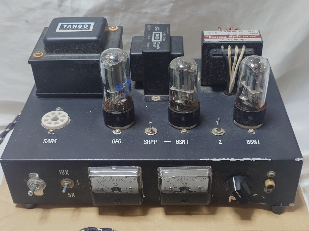 真空管アンプ 用途不明 電源入れて真空管に明かりは確認拍卖