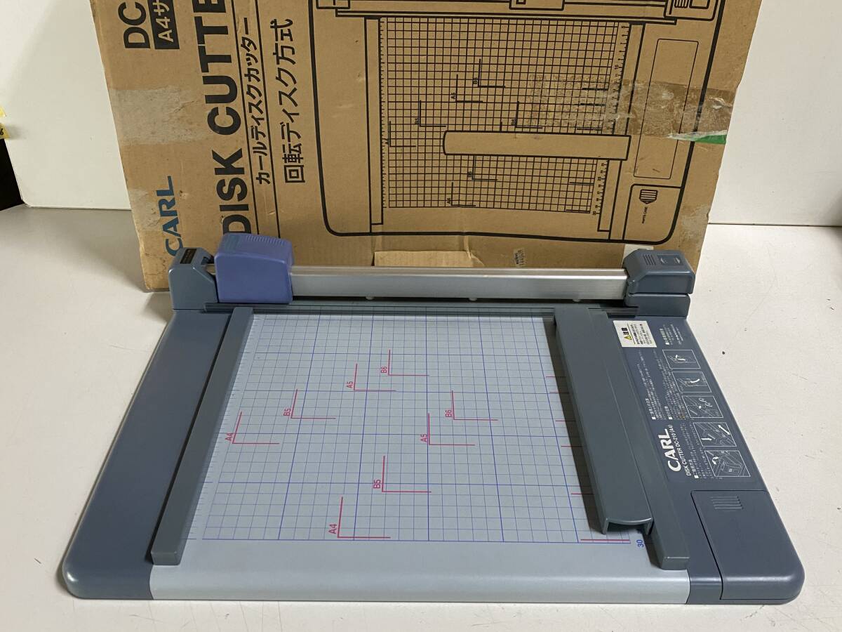 ⑧y476◆CARL カール◆カールディスクカッター DC-210 裁断機 ペーパーカッター A4サイズ対応 DISK CUTTER 回転ディス方式 箱付き拍卖