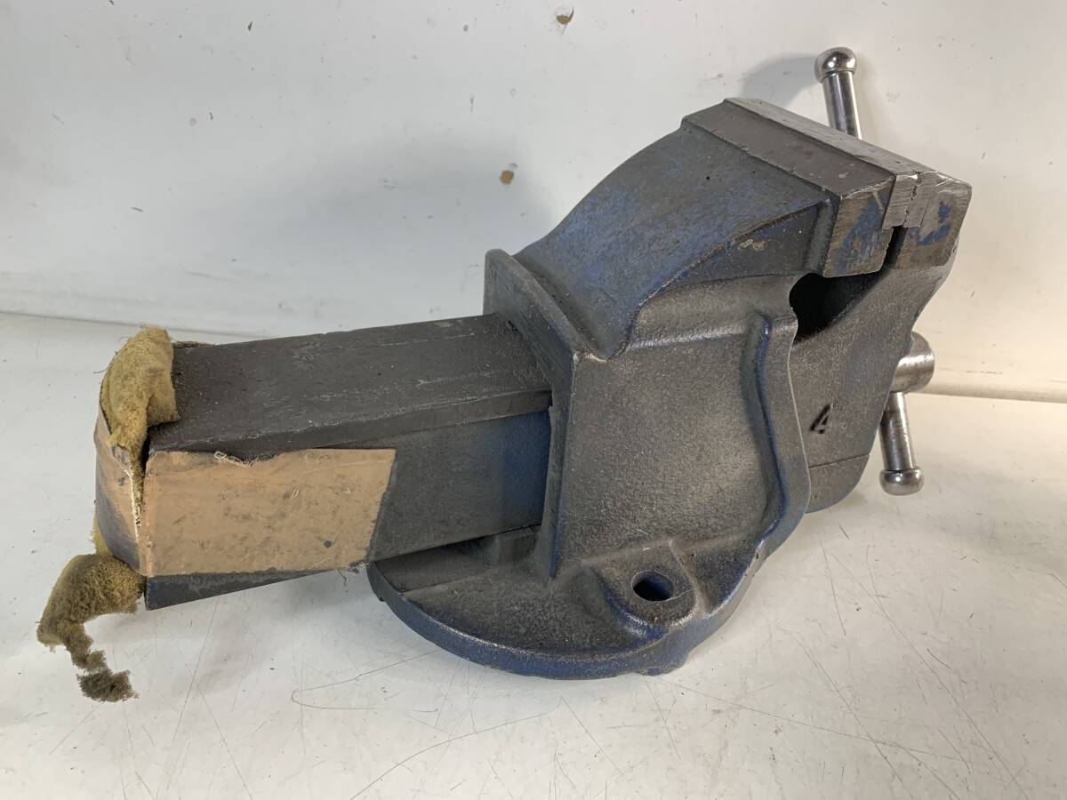 ④o181◆ERON エロン◆ベンチバイス 機械式クランプ装置 工具 DIY用品 ハンドツール 大工道具 バイス クランプ拍卖