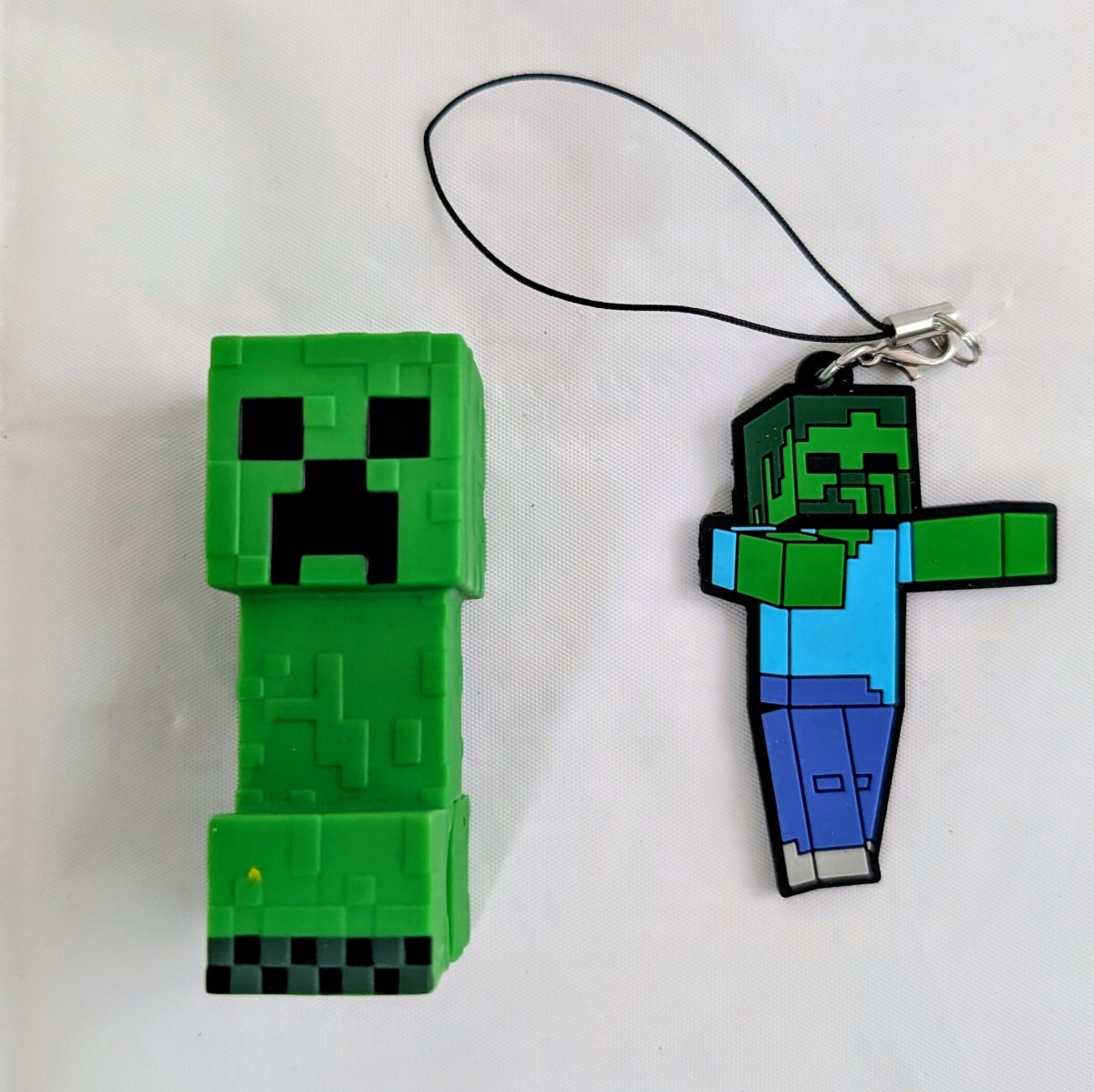 『マイクラ』ゾンビ ストラップ&クリーバー ミニフィギュア セット 送料無料拍卖