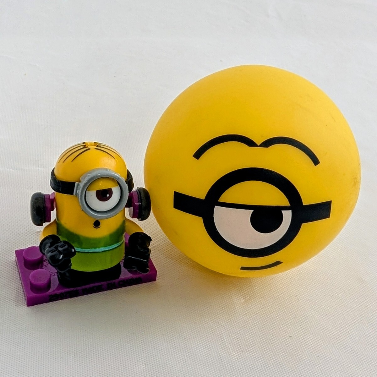 メガコンストラックス ミニオンズ コレクターズパック12 ヘッドホン ミニボール セット 送料無料拍卖