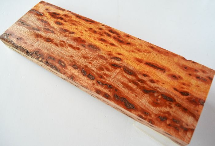 ケヤキ★欅★瘤杢★岐阜県産★320×105×厚23ミリ★送料185円★1拍卖