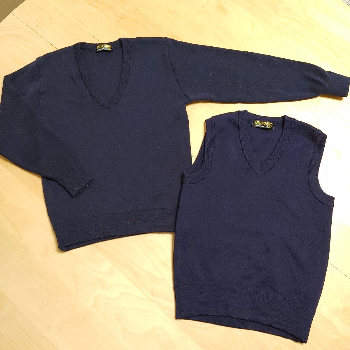ニットベスト セーター 紺 130 Vネック 小学校拍卖