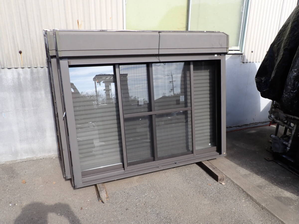 110485 TOSTEMトステムアルミサッシ デュオPG PVC,AL 半外付 シャッター網戸枠付き 引き違い腰窓省エネペアガラスガレージ車庫倉庫事務所直拍卖