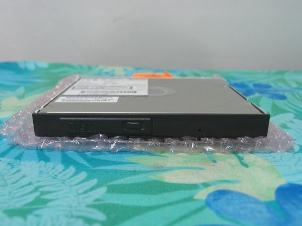 p78 送料無料☆Compaq 内蔵型CD-ROMドライブ☆CD-224E拍卖