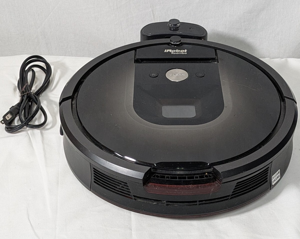 ●【500円スタート】 iRobot Roomba ロボット掃除機 アイロボット ルンバ 掃除機 ブラック 通電のみ確認済拍卖