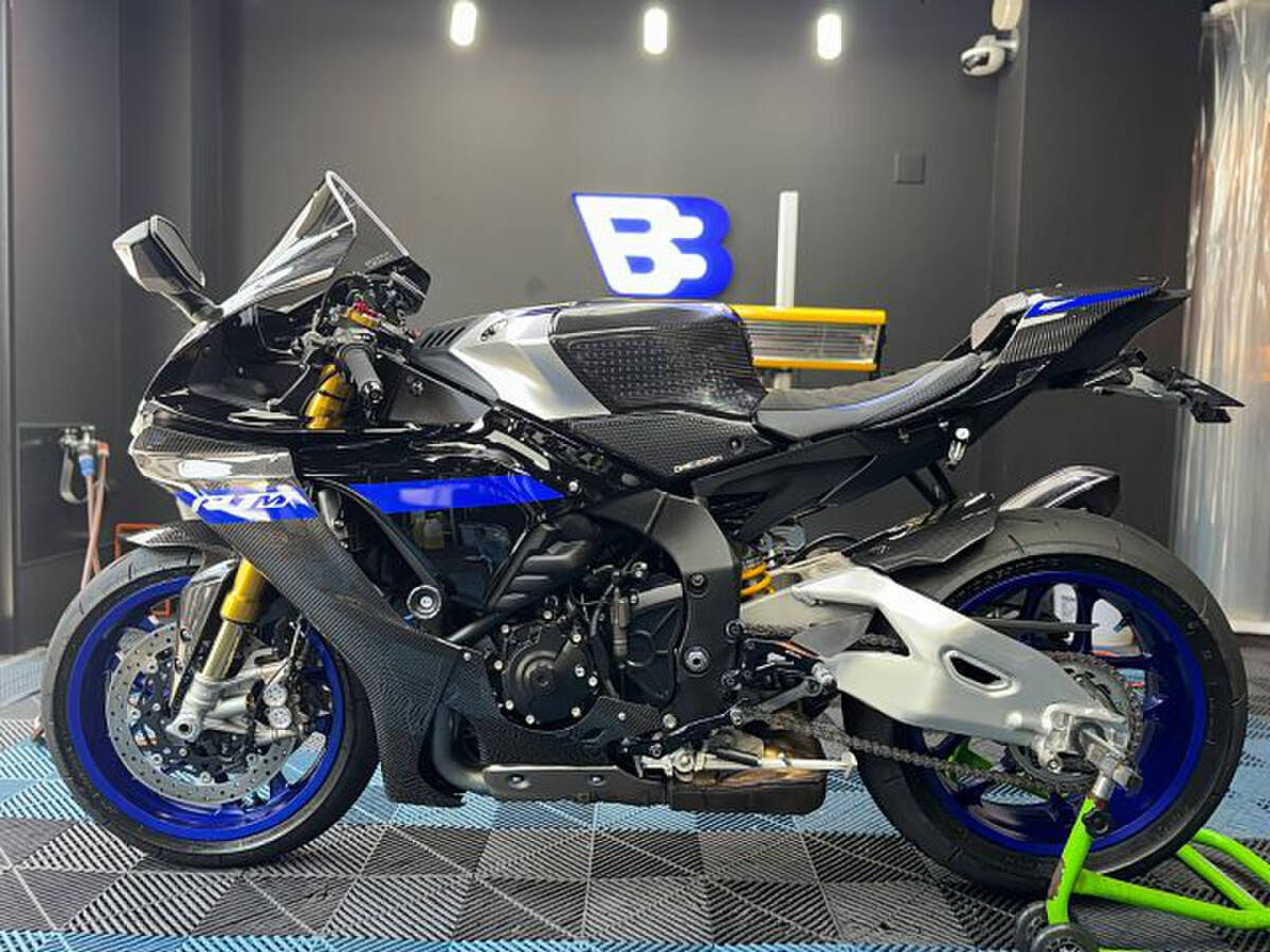 ヤマハ YZF-R1M ETC 社外フェンダーレスKIT リアLEDウィンカー アクラポビッチカーボンサイレンサー カーボンマフラーステー拍卖