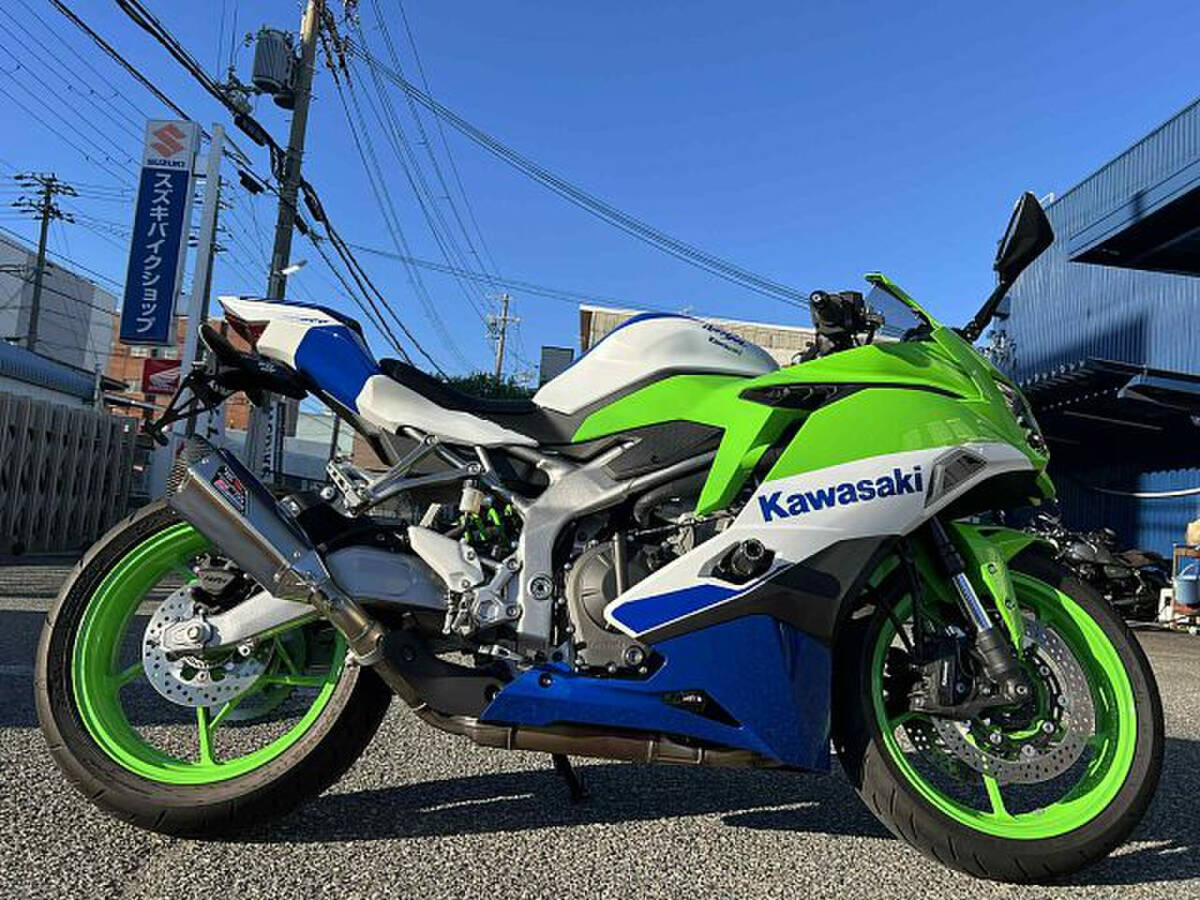 Ninja ZX-4RR KRT EDITION ヨシムラマフラー ETC フェンダーレス コアガード レバー バーエンド拍卖