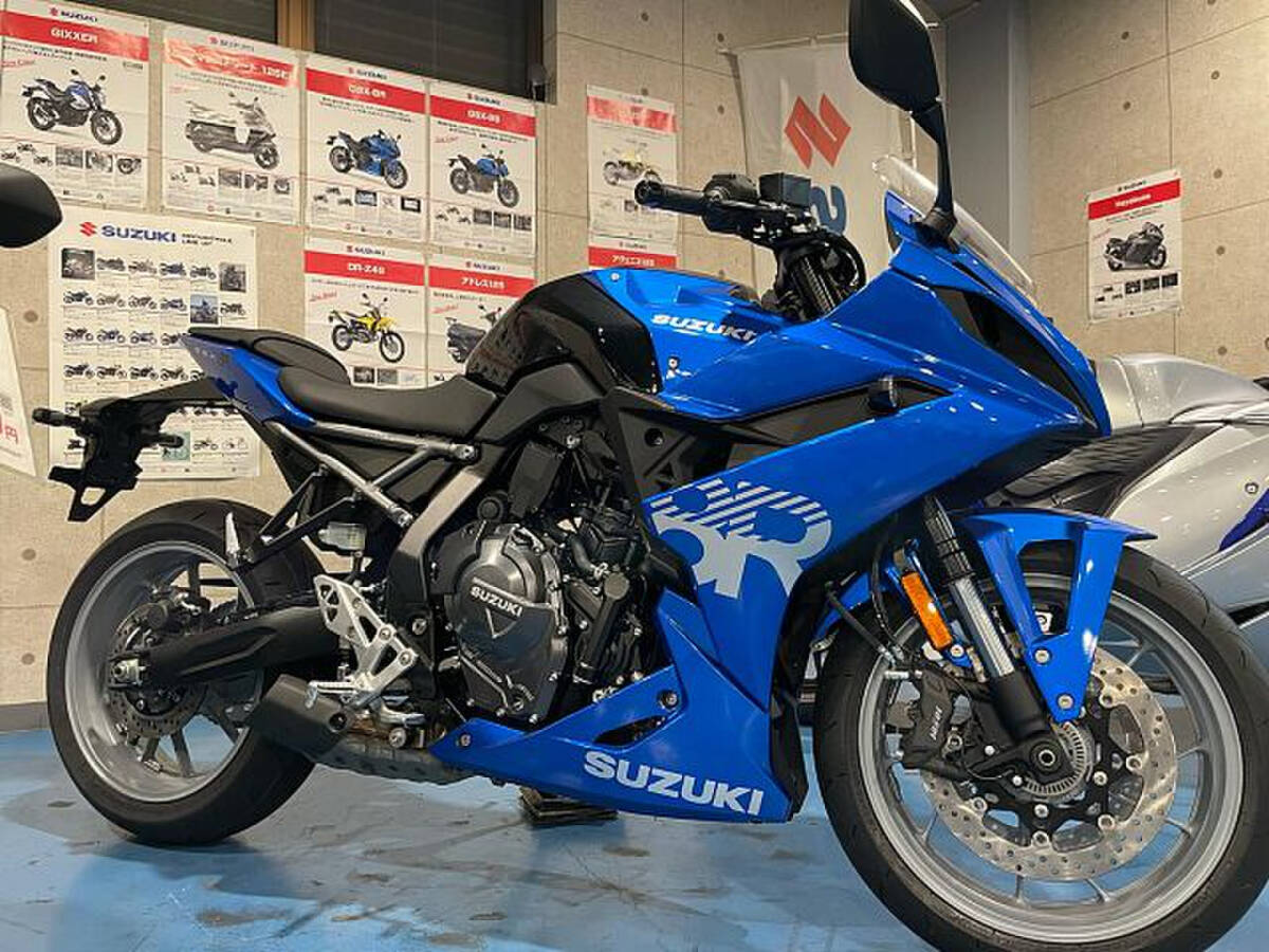 GSX-8R 2025年モデル新車 展示車限定プライス*見逃し厳禁!*先行ブラックフライデー!下取り買取り大歓迎です!簡単LINE査定実施中♪拍卖