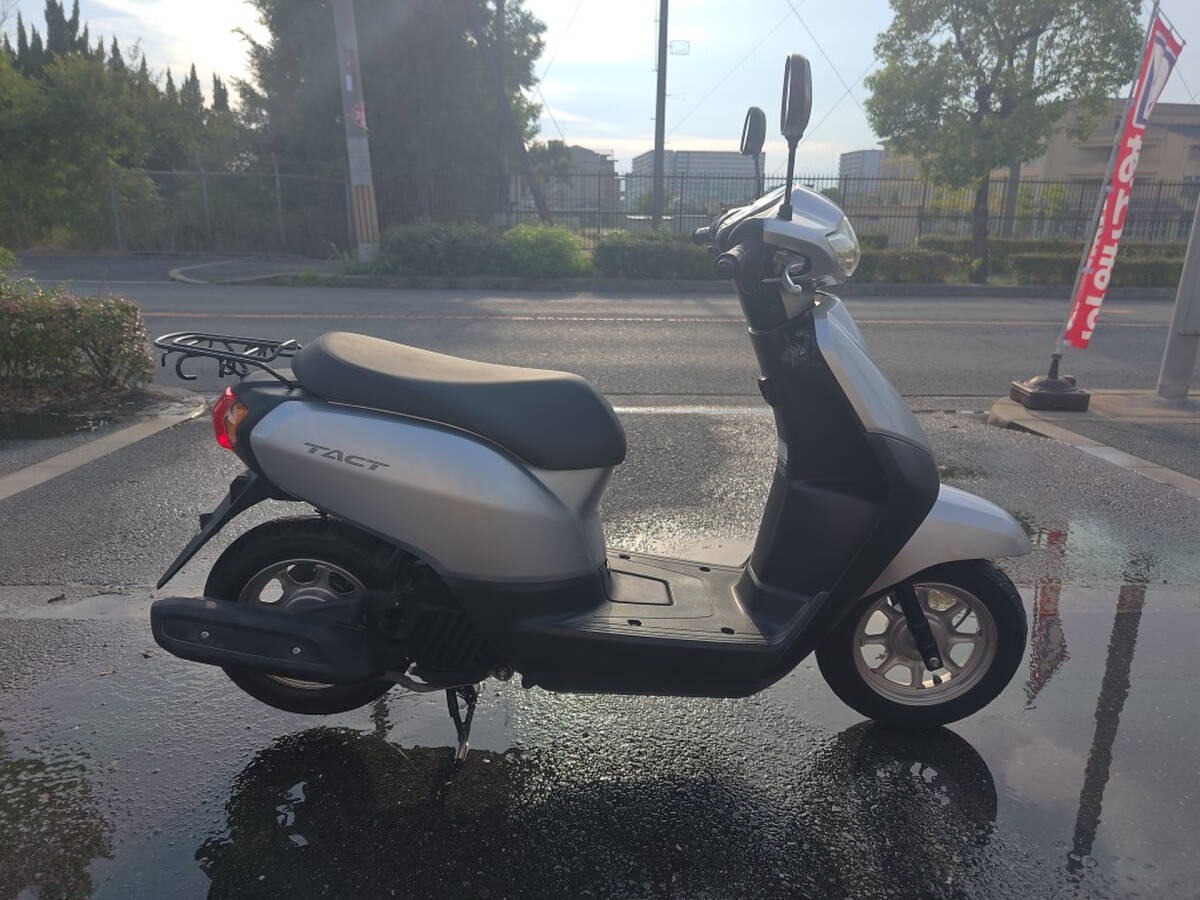 【良質中古車】ホンダ タクト・ベーシック(2016年式)シルバー拍卖