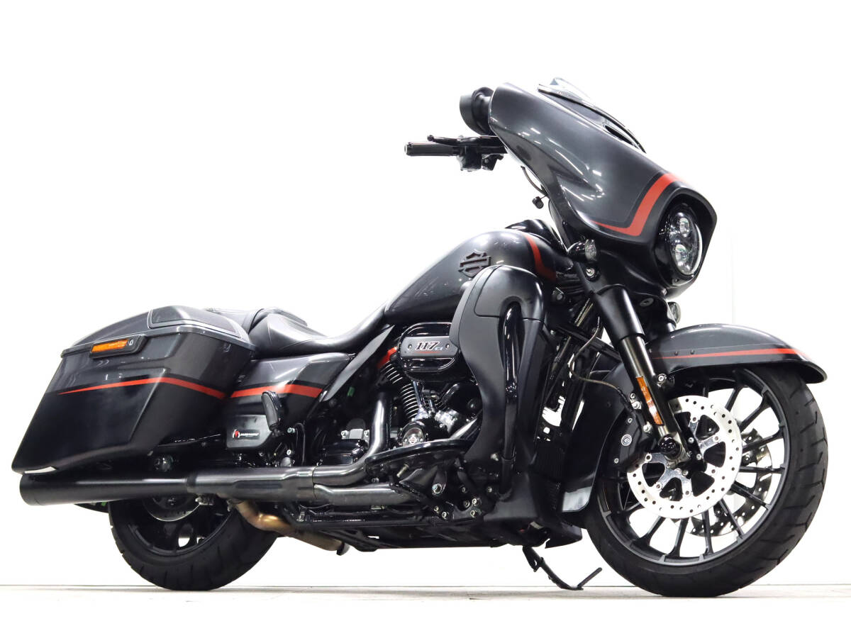 ハーレーFLHXSE CVOストリートG 2018y MW117 1923cc 大排気量 8318km メガホンマフラー LEDライト ダークアロイ拍卖