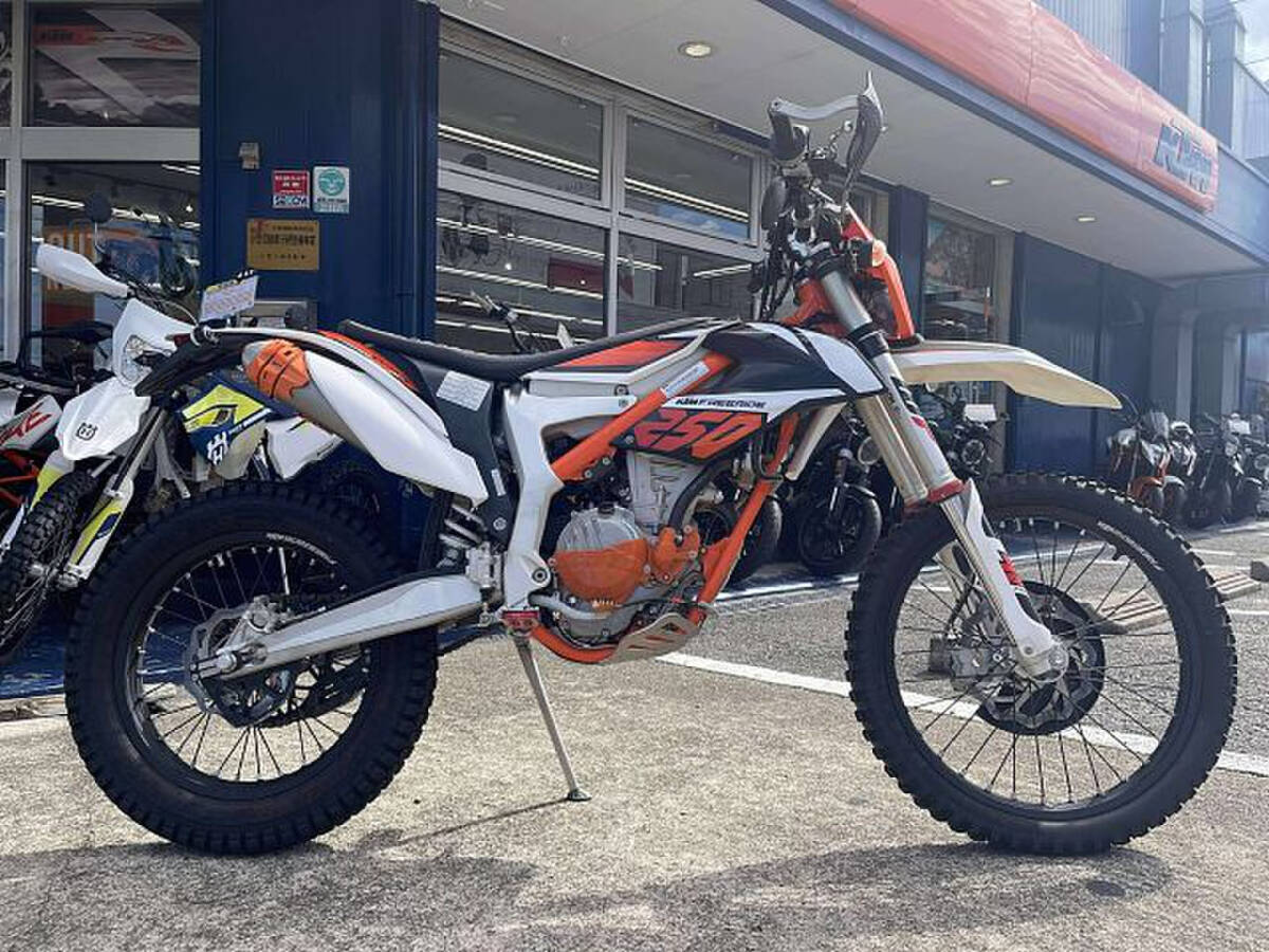 【KTM名古屋】KTM FREE RIDE 250 F 250EXC-Fをベースにしたコンパクトバイク!社外ハンドガード エンジンケースカバー拍卖
