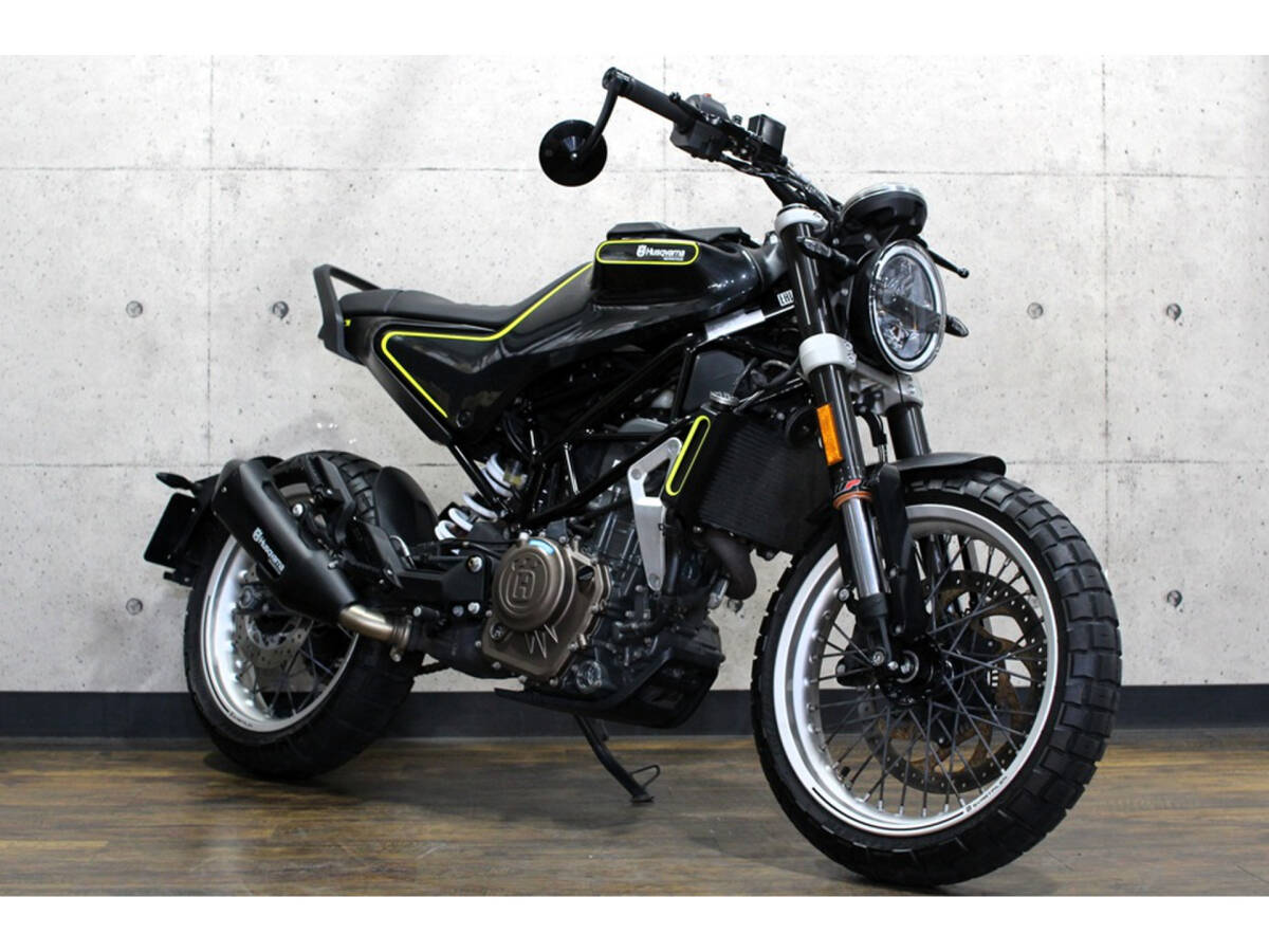 スヴァルトピレン401 距離:6,853km バーエンドミラー・USBポート付【ローン可】ロナジャパン ハスクバーナsvartpilen拍卖