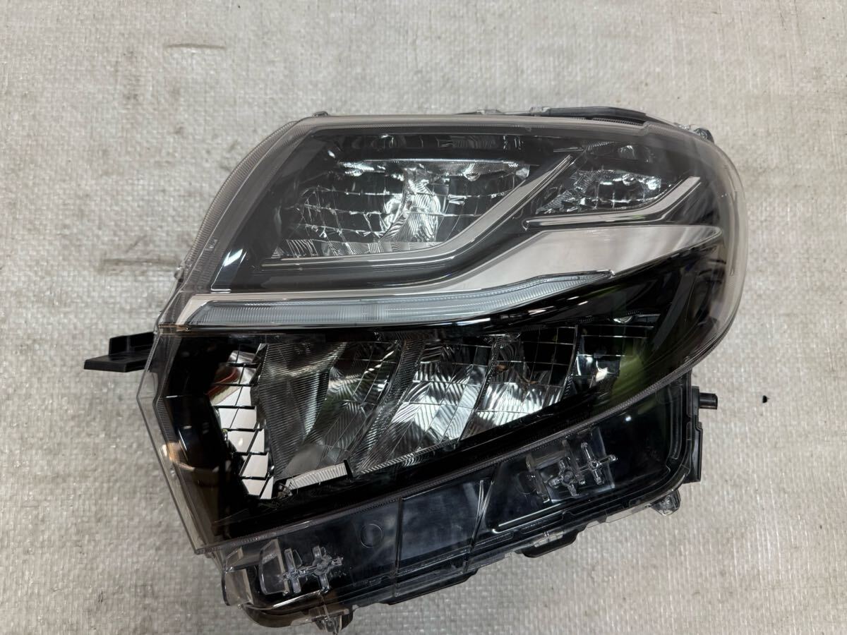 タント カスタム LA650S 純正 左 ヘッドライト LED KOITO 100-69075 拍卖