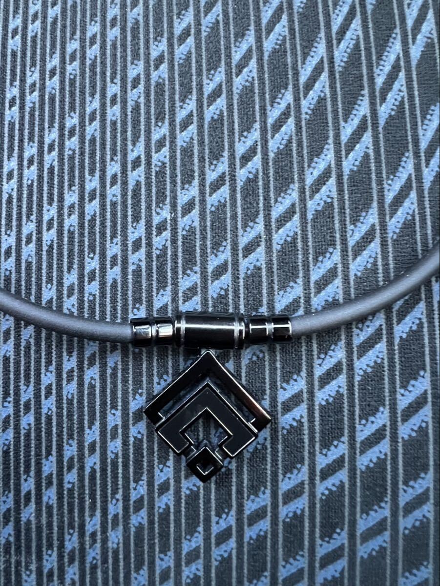 コラントッテ TAO ネックレス α ARAN グロスブラック 磁気ネックレス 肩こり 健康ネックレス コラントッテネックレス 男性 メンズ拍卖