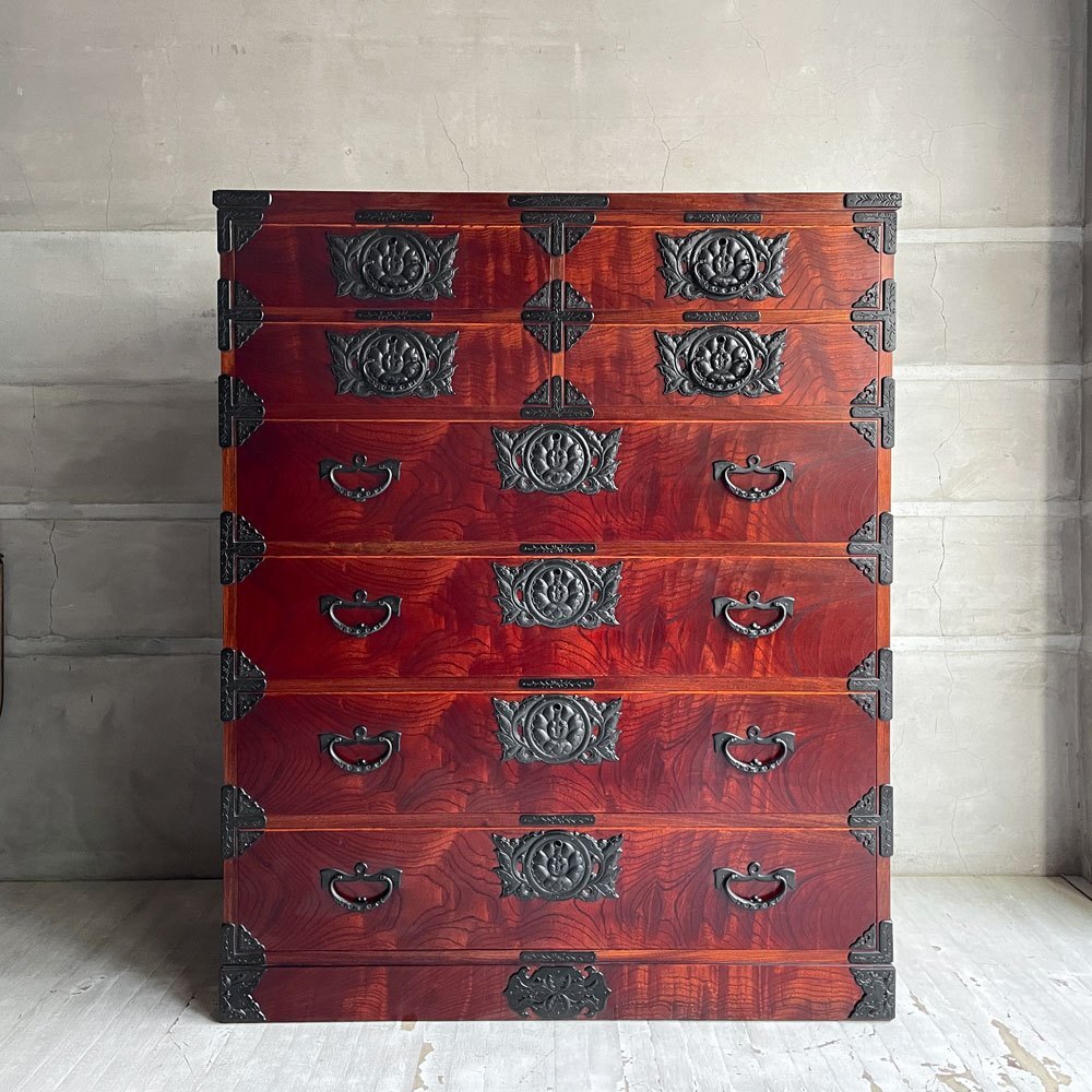 ♪ 岩谷堂箪笥 三/五尺整理 上四ッ抽 整理箪笥 6段チェスト 欅材 南部鉄器金具 桐紋様 整理タンス 伝統工芸品 民藝家具拍卖