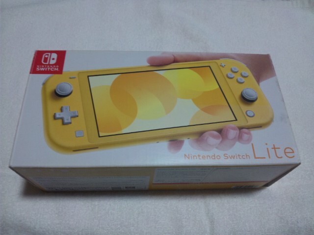 【Switch(スイッチ)】ニンテンドースイッチライト本体 Switch Lite本体 イエロー(箱説付)拍卖