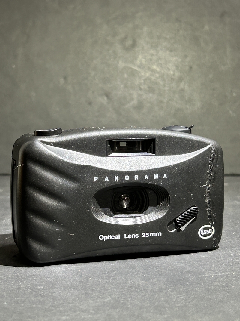● コレクター必見 ESSO パノラマ コンパクトカメラ フィルムカメラ Optical Lens 25mm カメラ ジャンク品 コレクション Zr638拍卖