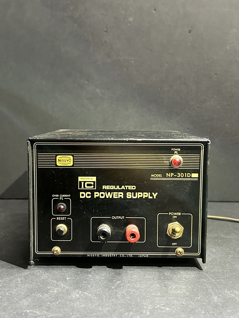 ● コレクター必見 NISSYO IC REGULATED DC POWER SUPPLY 直流安定化電源 ジャンク品 部品取りなどに Zr649拍卖