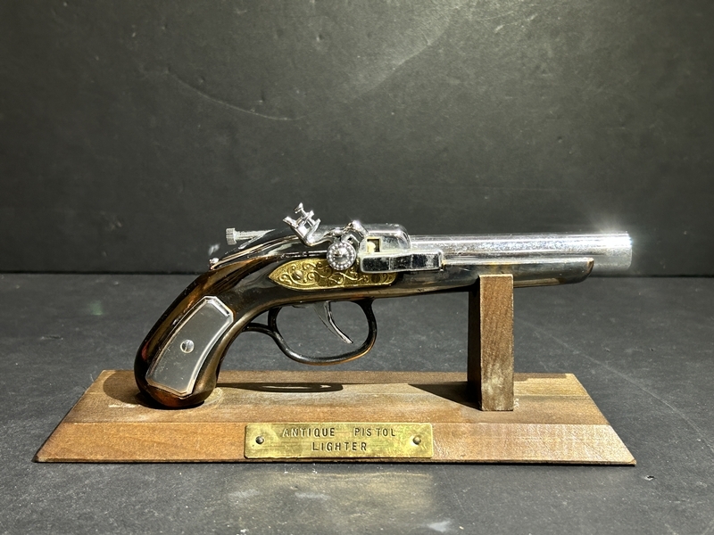 ● コレクター必見 アンティーク ピストル ライター 銃 玩具 おもちゃ 飾り オブジェ 飾台 インテリア 雑貨 ビンテージ コレクション Zr728拍卖