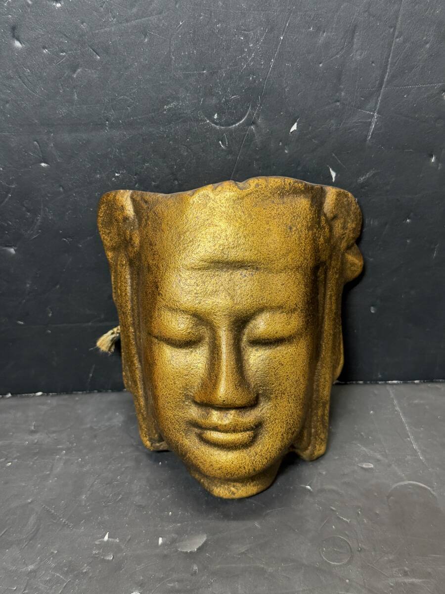 ★コレクター必見 金像寺 鉄製 菩薩面 壁掛けオブジェ 飾り 金色 仏教 仏面 金属工芸 コレクション Se231拍卖
