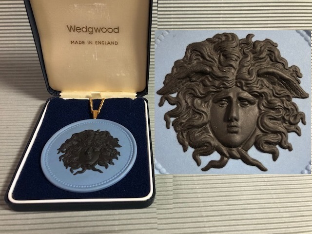 ◎ウェッジウッド 黒/青色ジャスパー 6.5cm大ペンダント 「メドゥーサ Medosa」◎z39箱付拍卖