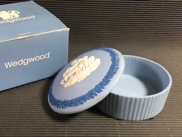 ◎ウェッジウッド 3色ジャスパー 綺麗な蓋物◎z47箱付拍卖