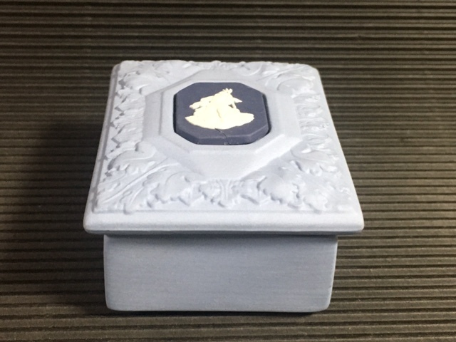 ◎ウェッジウッド 200周年記念 3色ジャスパー ミニ長方形蓋物 薬入り◎w3拍卖