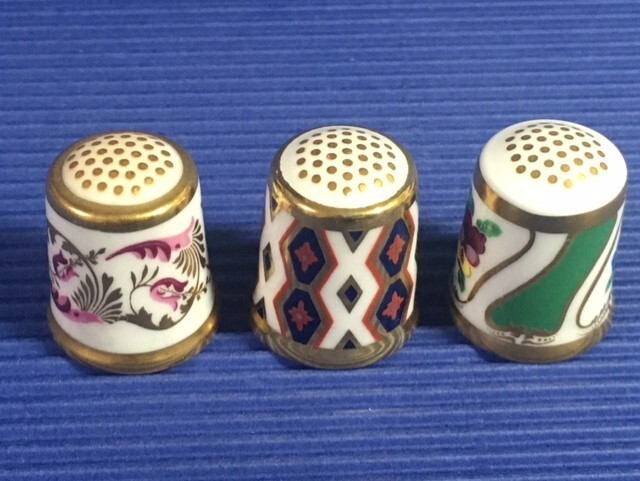 ◎ロイヤル クラウンダービー 豪華金彩指貫 シンブル3個セット◎e27拍卖