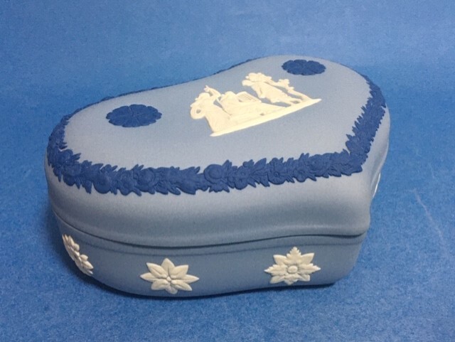 ◎ウェッジウッド 3色ジャスパー ハート形蓋物◎e.y拍卖